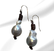 Women’s Exquisite Natural Baroque Pearls sterling silver earrings