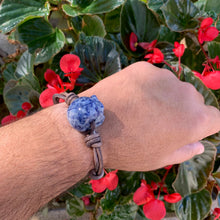 Load image into Gallery viewer, Men&#39;s Blue Sodalite with brown leather skull bracelet
