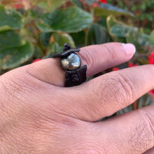 Load image into Gallery viewer, Men&#39;s black pearl on black crocodile leather ring
