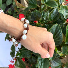 Load image into Gallery viewer, Women&#39;s white pearl bracelet with brown leather
