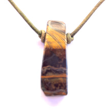Load image into Gallery viewer, Women&#39;s Tiger&#39;s eye with green leather necklace
